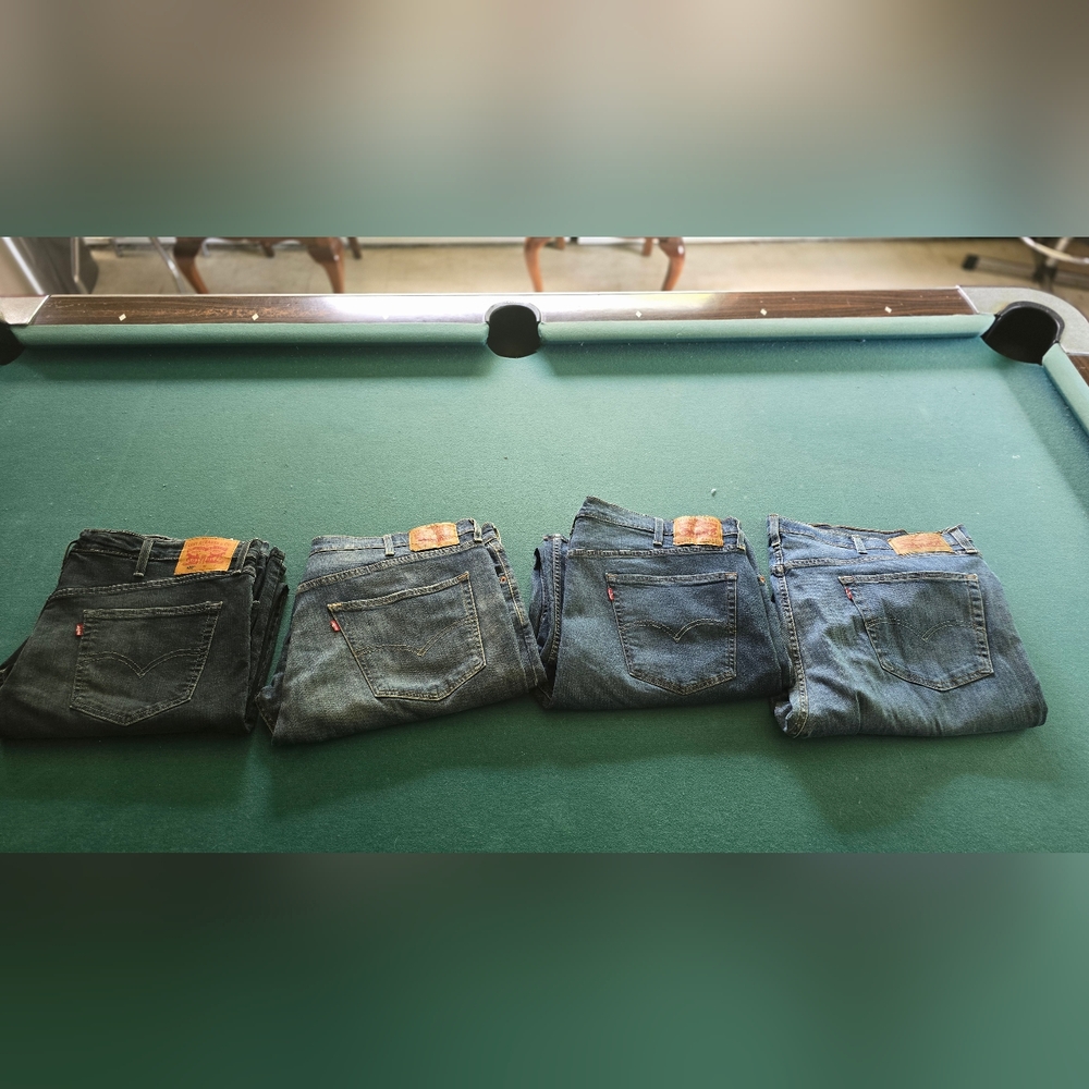 Levi’s 559 Men’s Jeans - Lot of 4 - Size 44x30 - Gently Worn